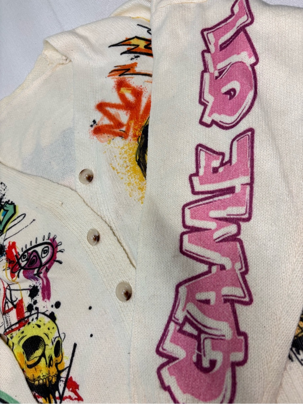 Graphic Cream Cardigan with Multicolor Street Art Print - Picture 3 of 6